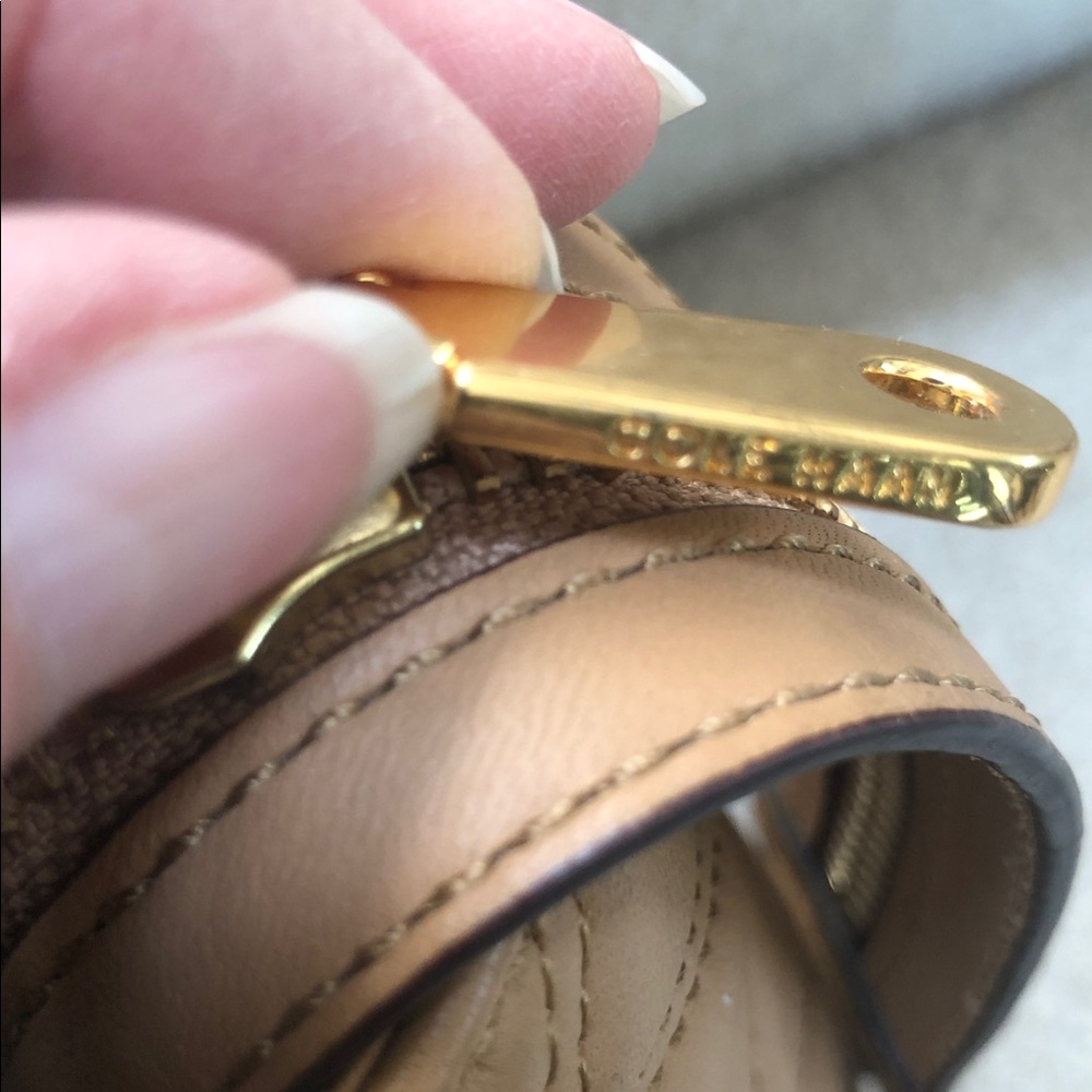 Beautiful Cole Haan quilted leather handbag - Picture 7 of 10